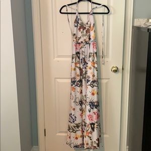 Floral maxi dress 3/15$